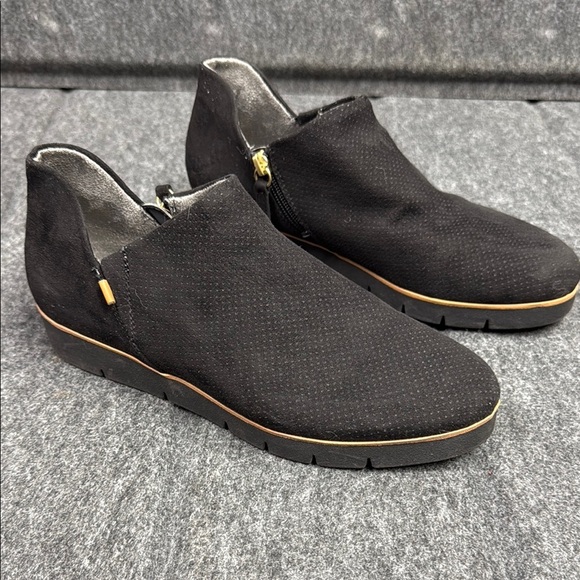 Dr. Scholl's Black Ankle Booties - Picture 1 of 7
